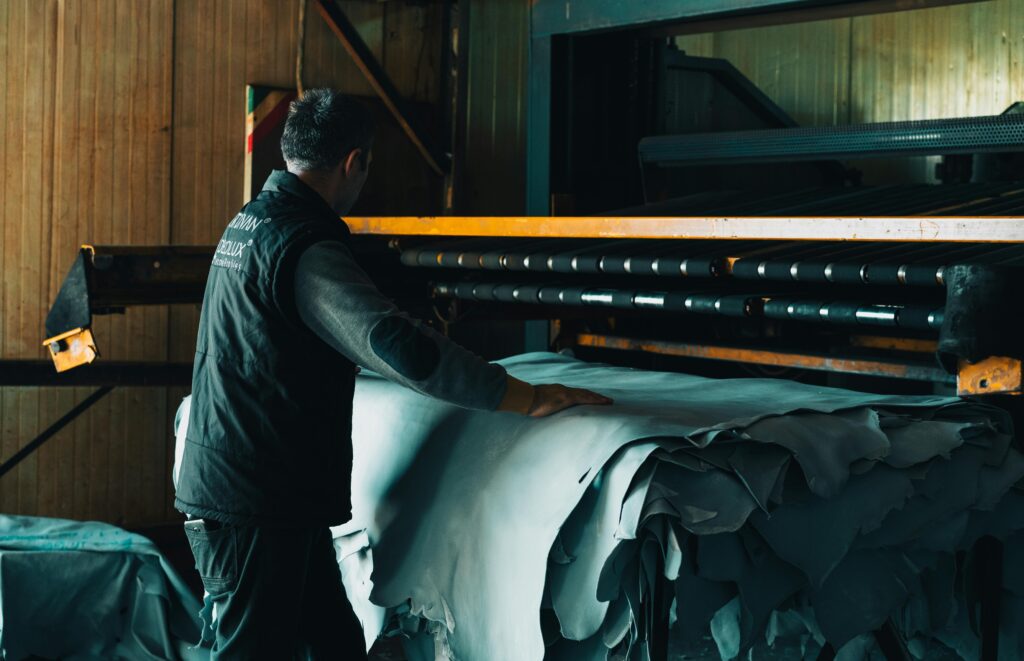 How leather is made?
lea ther
imitation leather material
leather for a belt