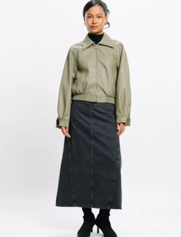 Women's Windproof Leather Jacket: Timeless Elegance - Image 6